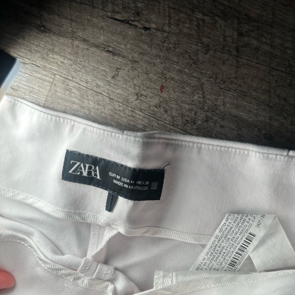 Short white ZARA - Picture 3 of 3